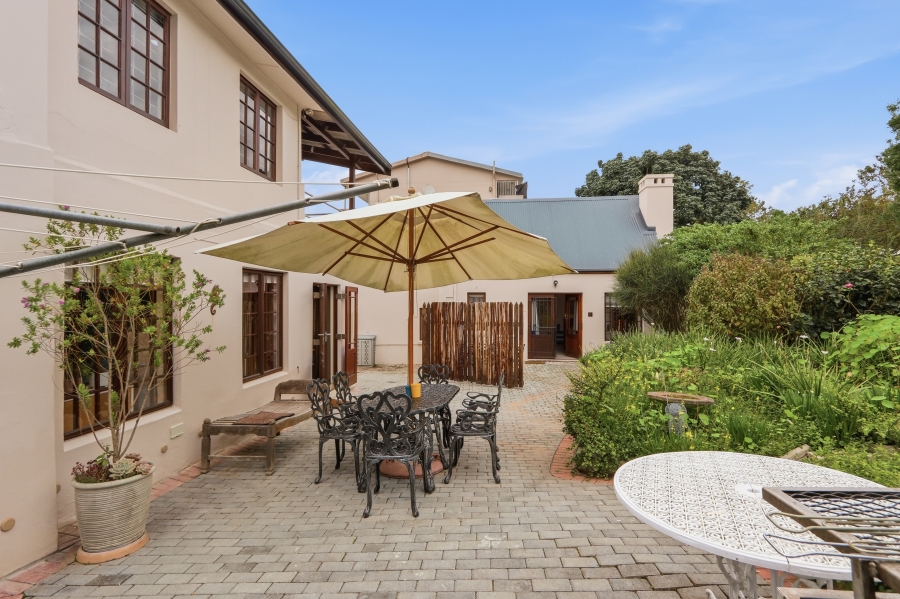 4 Bedroom Property for Sale in Knysna Central Western Cape